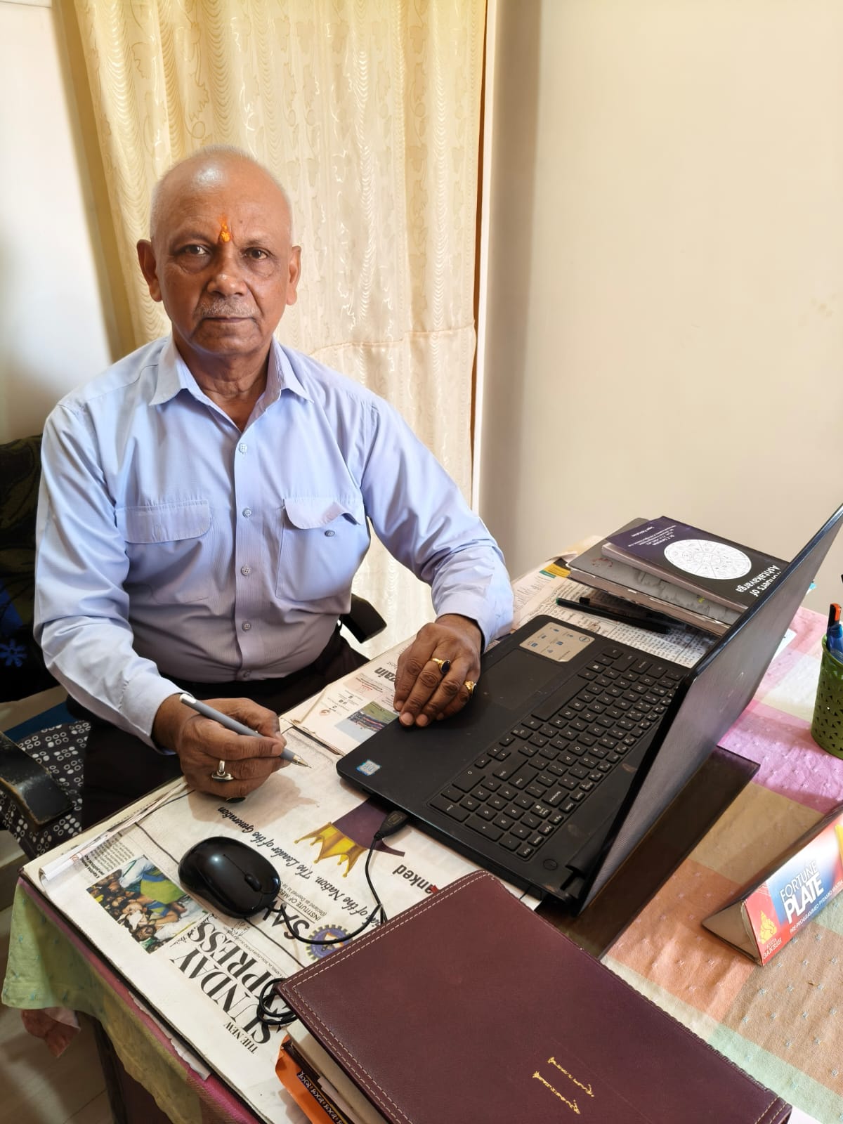 Dr. Bipin Bihari Lal, Astrologer, Palmist and Vaastu Consultant